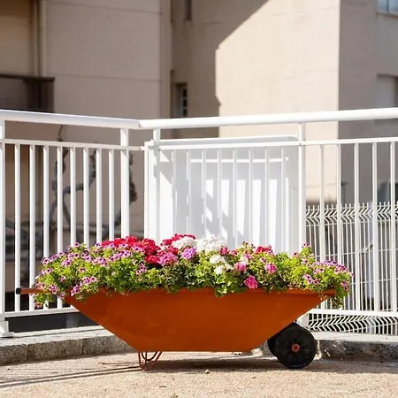 1ªlinea Mar-piscina-wifi-portaventura-luxury-chill5 Salou