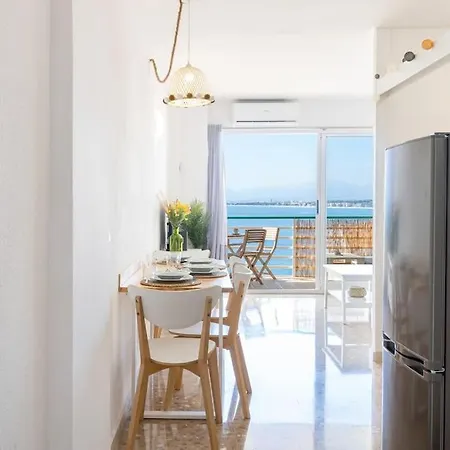Apartment 1ªlinea Mar-piscina-wifi-portaventura-luxury-chill5 *