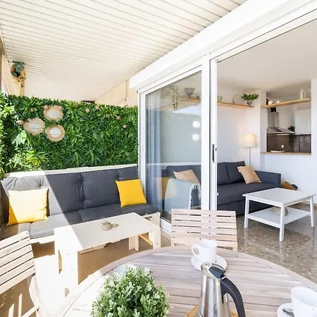 1ªlinea Mar-piscina-wifi-portaventura-luxury-chill5 Salou